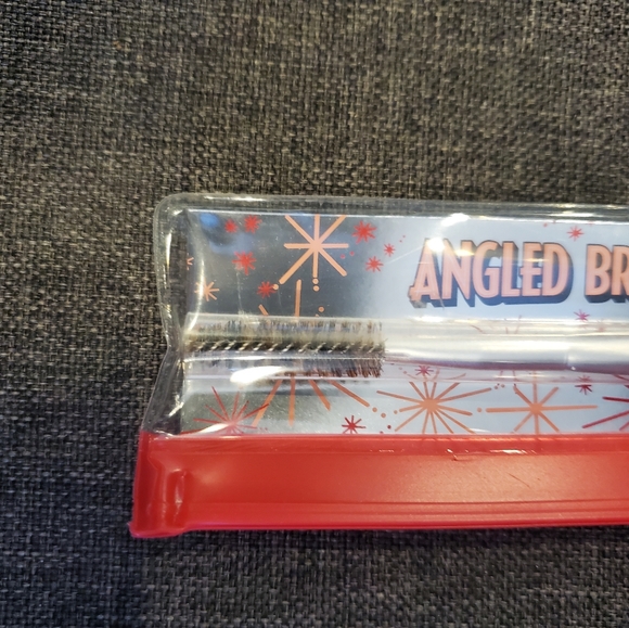 10/$30  🖌 BNIB Benefit angled brow brush - Picture 2 of 6